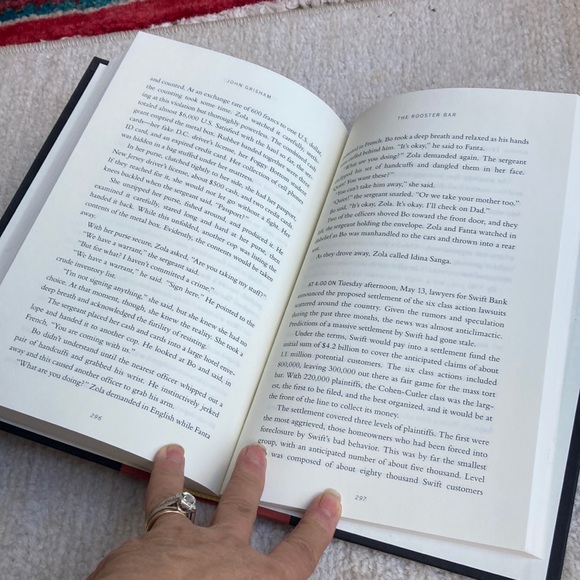 Excellent condition. The Rooster Bar by John Grisham. Hardback book. - Picture 5 of 7